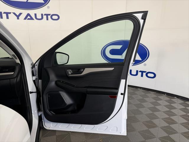 used 2022 Ford Escape car, priced at $21,800
