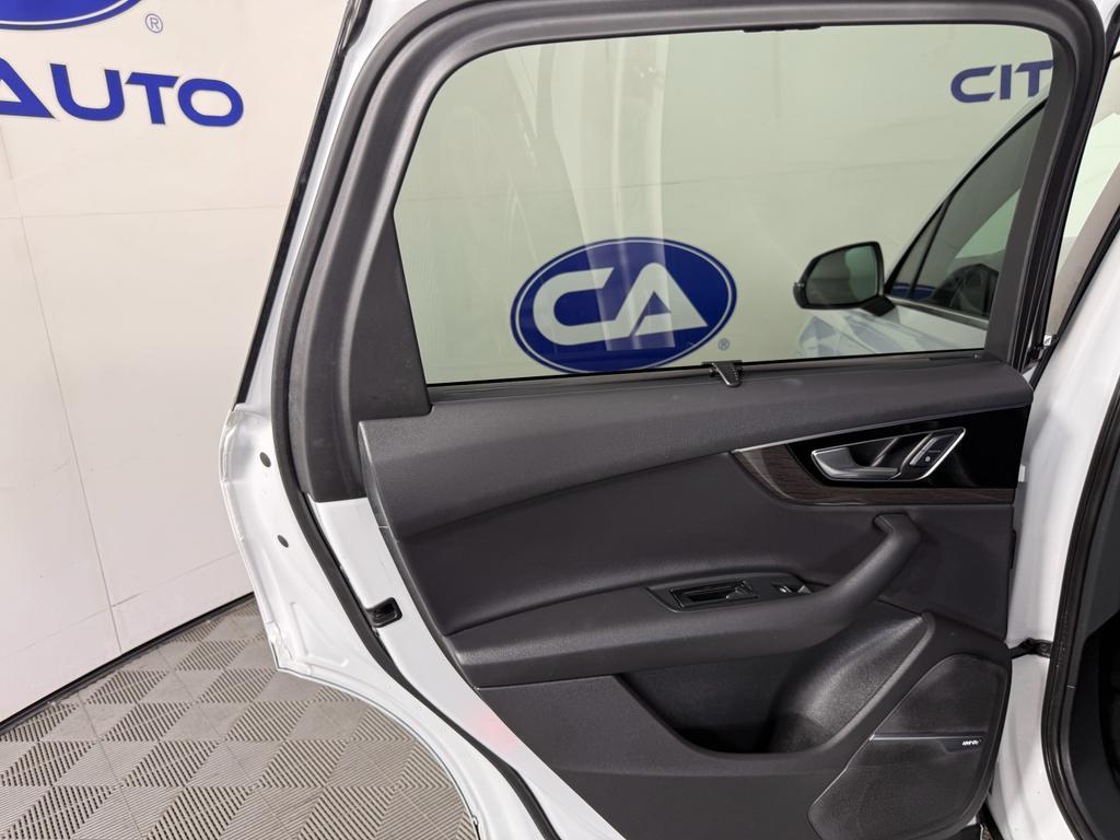 used 2017 Audi Q7 car, priced at $22,400