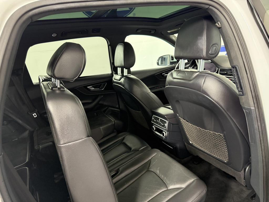 used 2017 Audi Q7 car, priced at $22,400