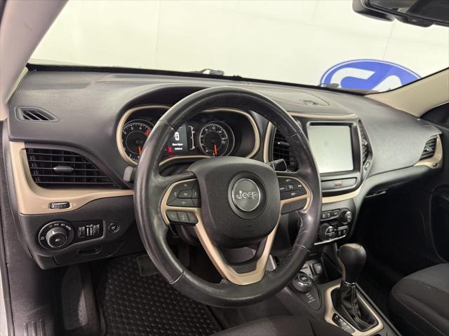 used 2016 Jeep Cherokee car