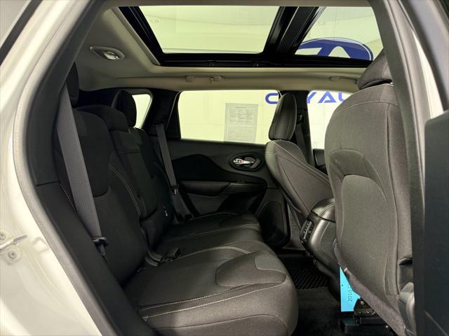 used 2016 Jeep Cherokee car