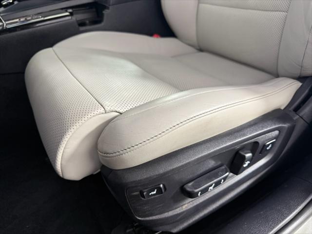 used 2015 Lexus ES 350 car, priced at $20,900