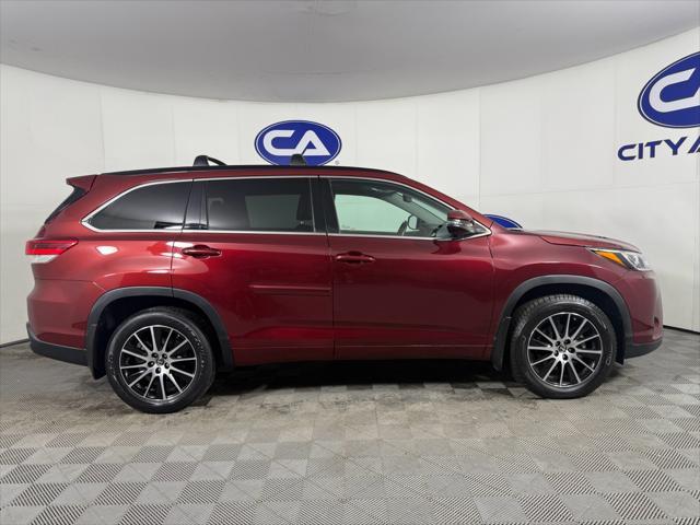 used 2018 Toyota Highlander car, priced at $28,800