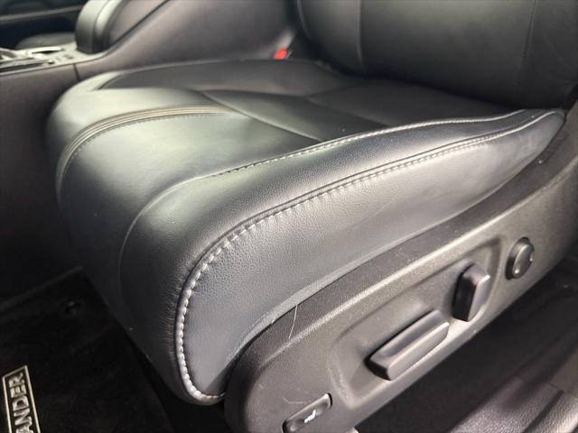 used 2018 Toyota Highlander car, priced at $28,800