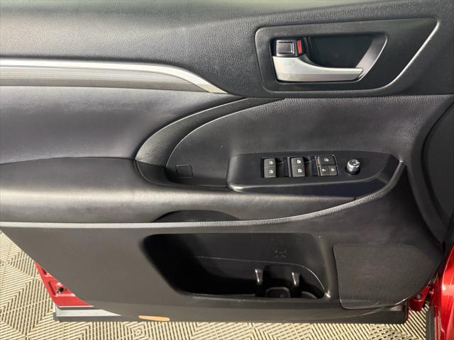 used 2018 Toyota Highlander car, priced at $28,800