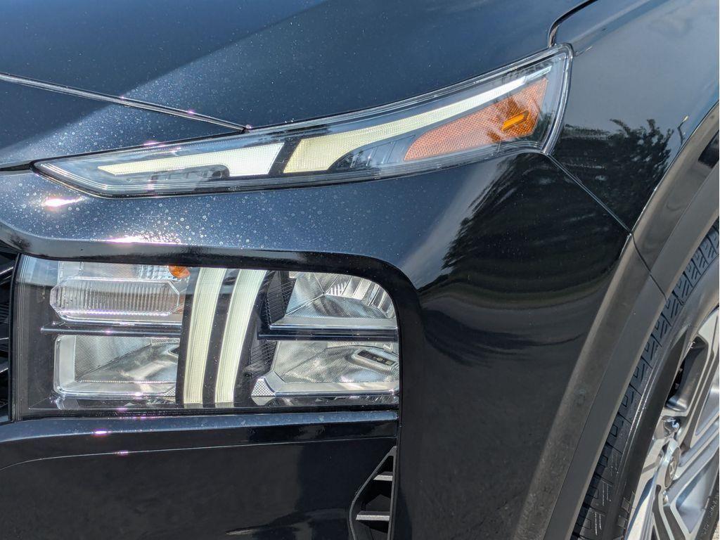 used 2023 Hyundai Santa Fe car, priced at $18,900