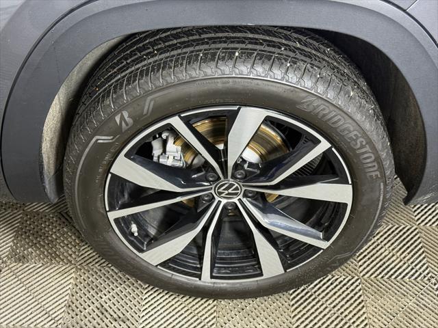 used 2024 Volkswagen Atlas Cross Sport car, priced at $44,800