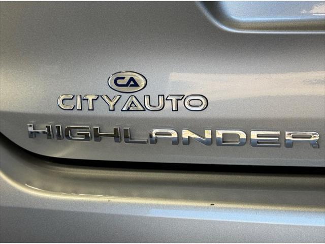 used 2024 Toyota Highlander car, priced at $36,432