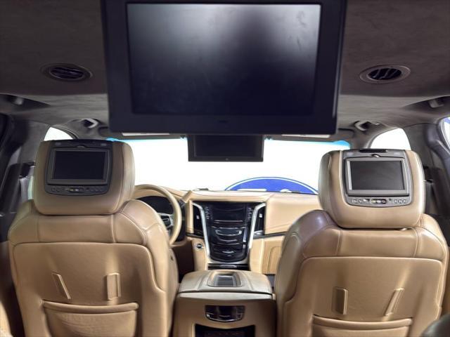 used 2019 Cadillac Escalade ESV car, priced at $29,986