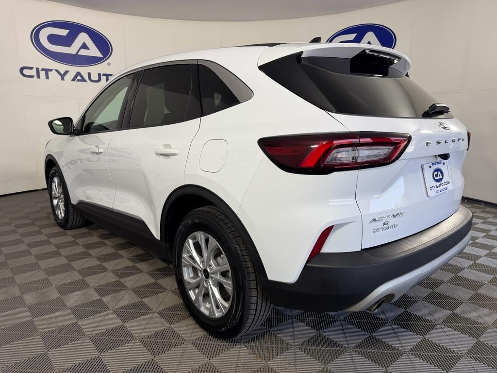 used 2024 Ford Escape car, priced at $20,000