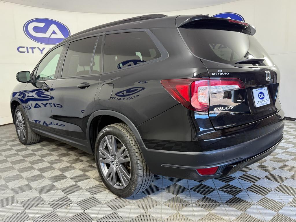 used 2022 Honda Pilot car, priced at $28,496