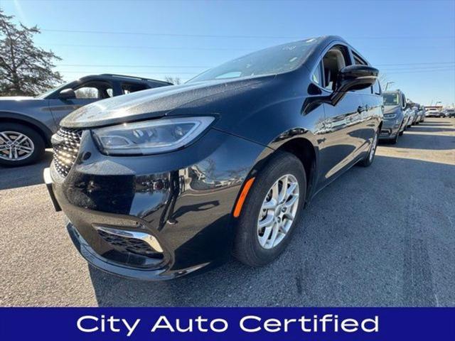 used 2022 Chrysler Pacifica car, priced at $21,660