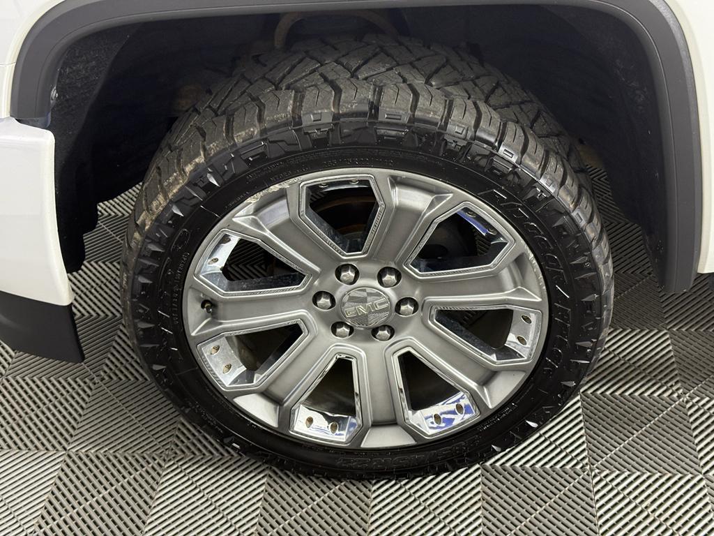 used 2018 GMC Sierra 1500 car, priced at $24,995