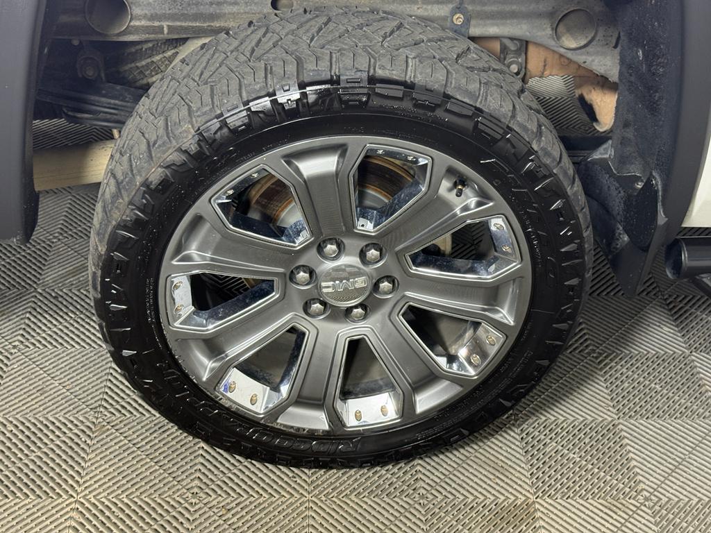 used 2018 GMC Sierra 1500 car, priced at $24,995