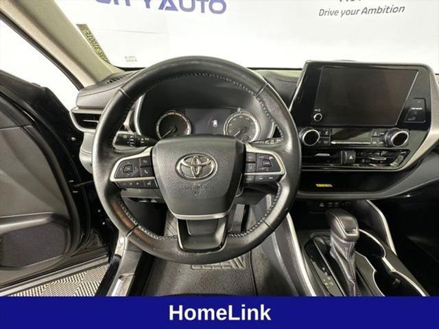 used 2023 Toyota Highlander car, priced at $37,880