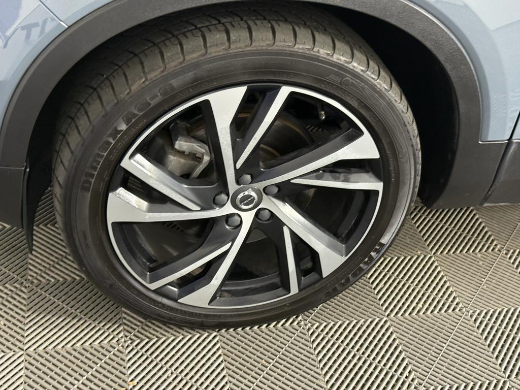 used 2021 Volvo XC40 car, priced at $23,678