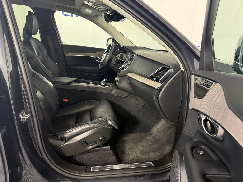 used 2022 Volvo XC90 Recharge Plug-In Hybrid car, priced at $41,000