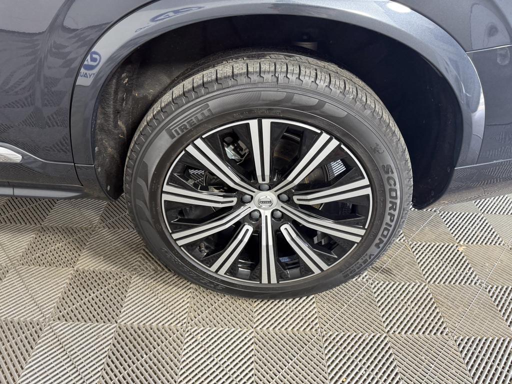 used 2022 Volvo XC90 Recharge Plug-In Hybrid car, priced at $41,000
