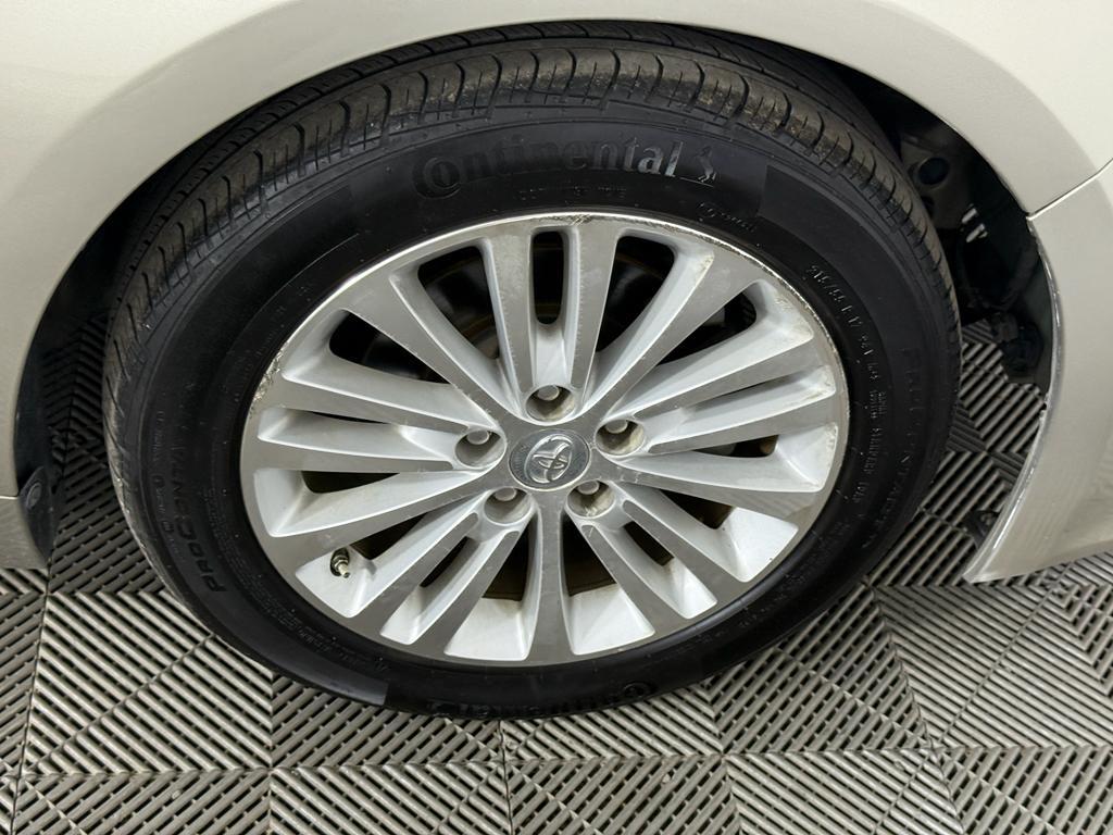 used 2015 Toyota Avalon Hybrid car, priced at $11,950