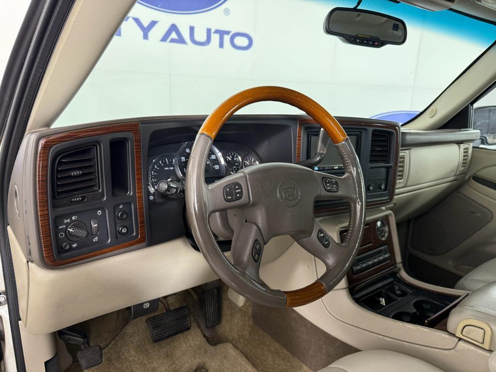 used 2003 Cadillac Escalade EXT car, priced at $9,995