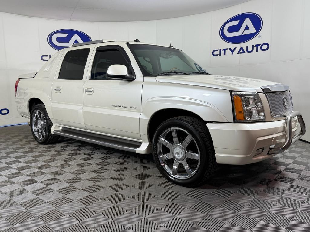 used 2003 Cadillac Escalade EXT car, priced at $9,995