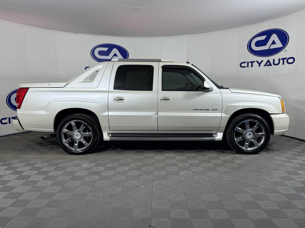 used 2003 Cadillac Escalade EXT car, priced at $9,995