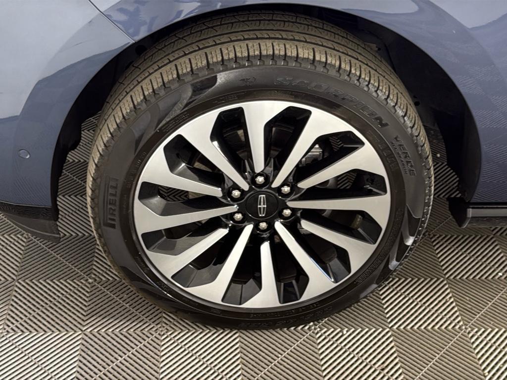 used 2023 Lincoln Navigator car, priced at $61,943