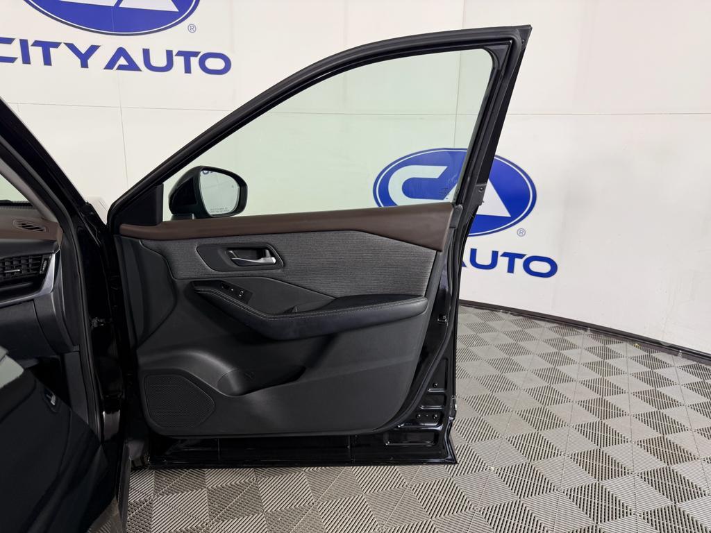 used 2022 Nissan Rogue car, priced at $17,559