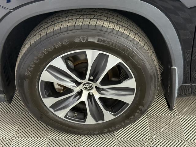 used 2023 Toyota Highlander Hybrid car, priced at $37,800