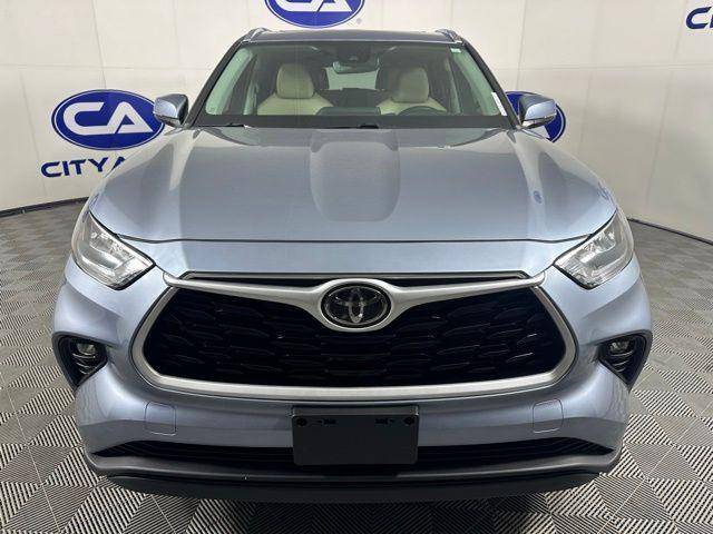 used 2020 Toyota Highlander car, priced at $26,975