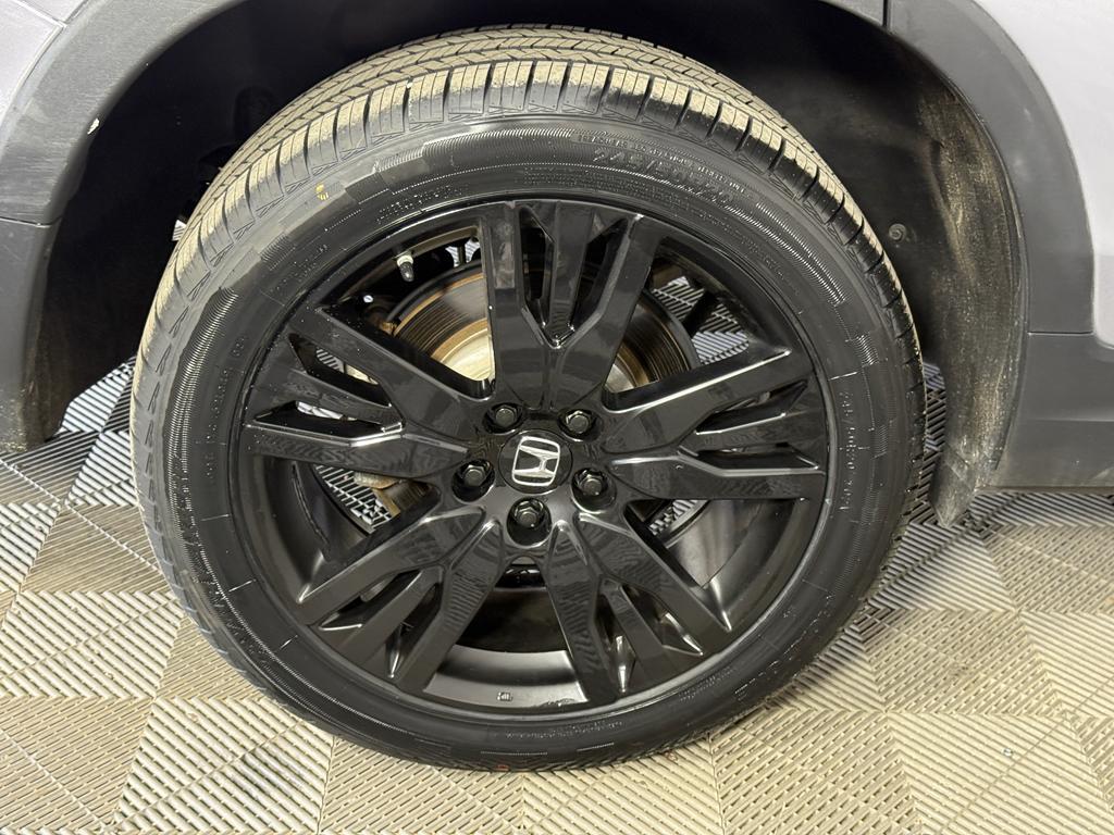 used 2021 Honda Pilot car, priced at $25,020