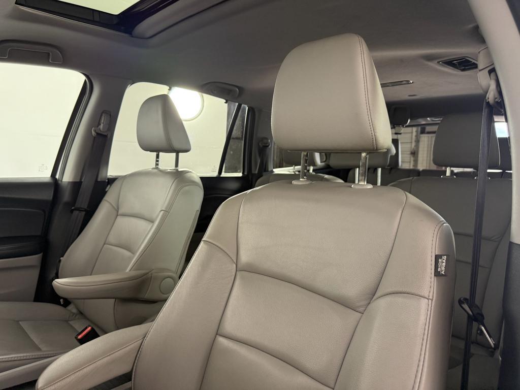 used 2021 Honda Pilot car, priced at $25,020
