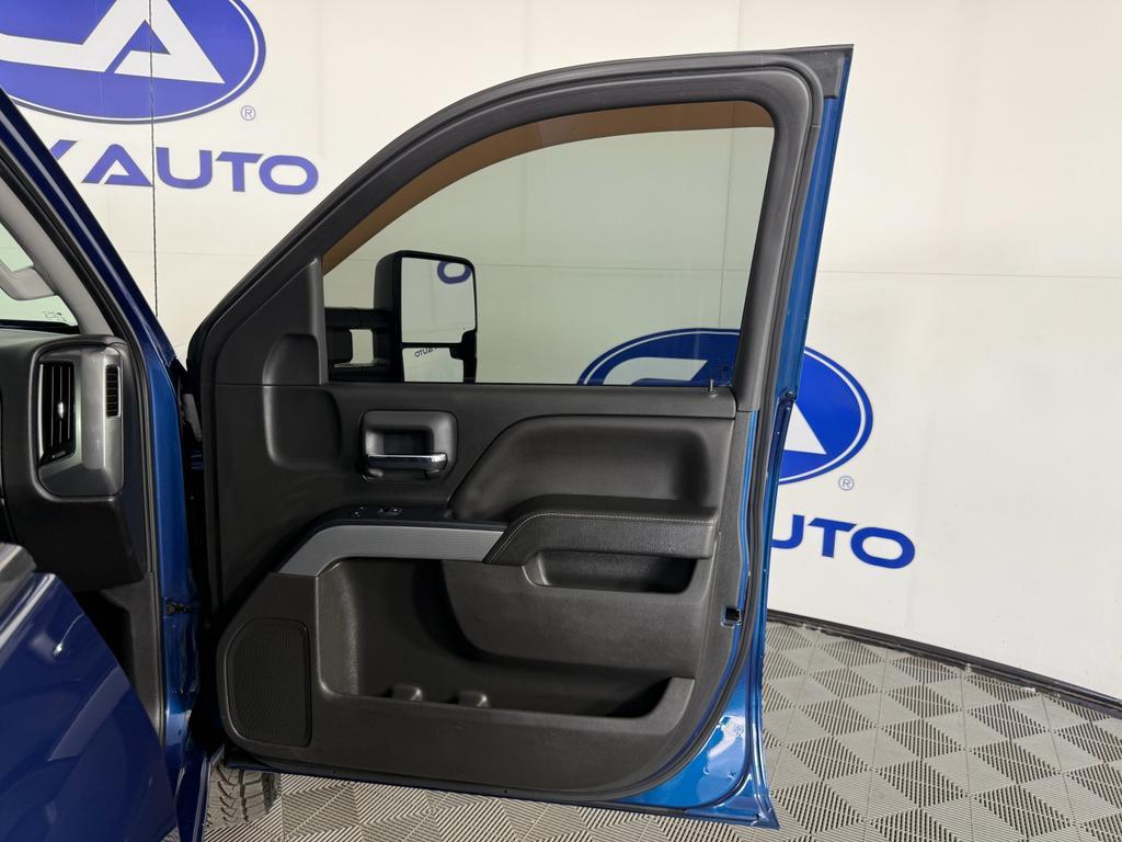 used 2018 Chevrolet Silverado 1500 car, priced at $30,000