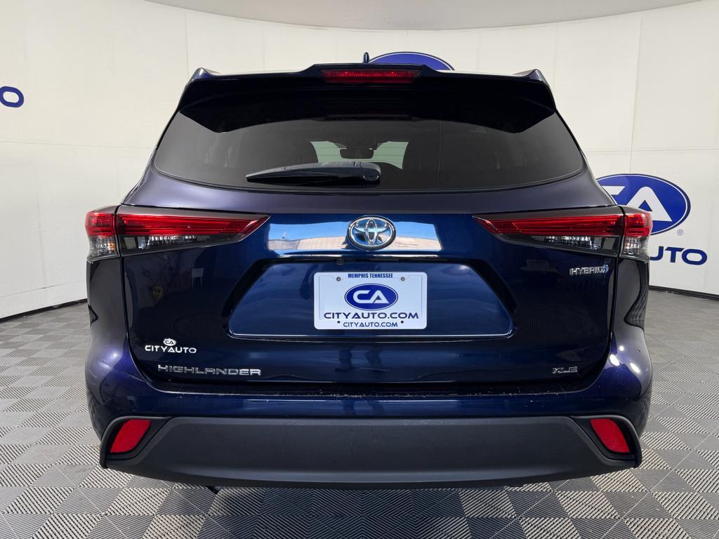 used 2020 Toyota Highlander Hybrid car, priced at $27,247
