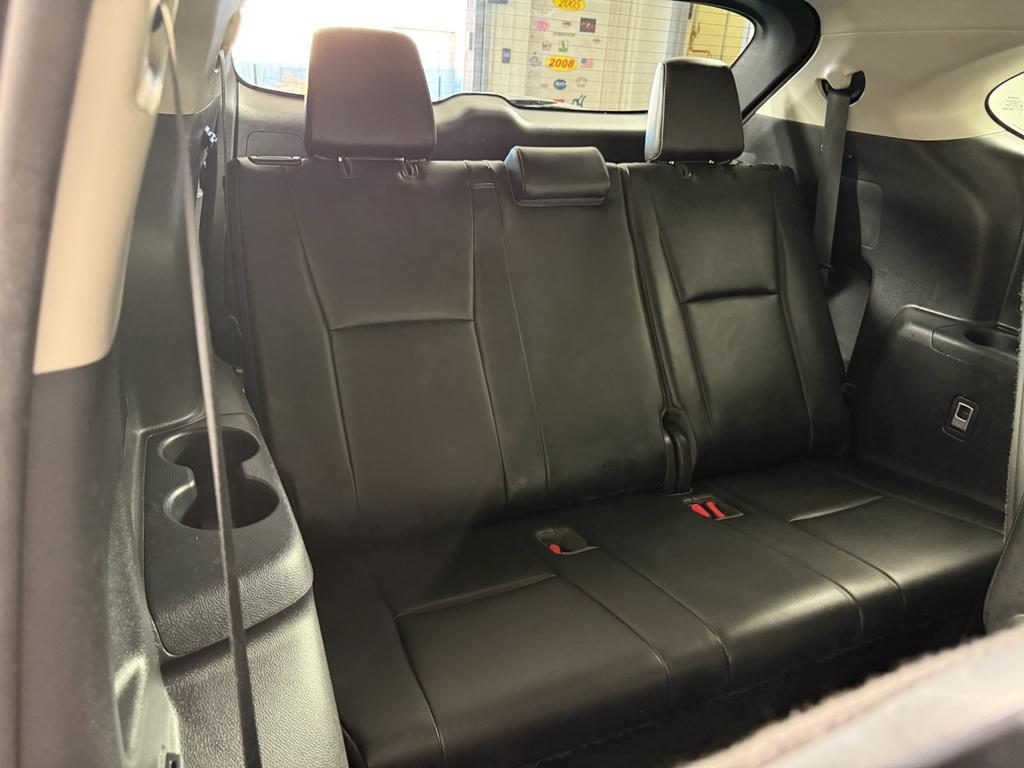 used 2020 Toyota Highlander Hybrid car, priced at $27,247