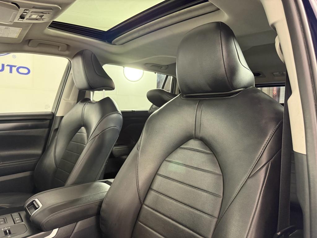 used 2020 Toyota Highlander Hybrid car, priced at $27,247