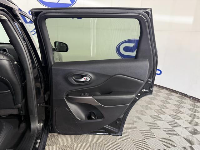 used 2022 Jeep Cherokee car, priced at $25,800