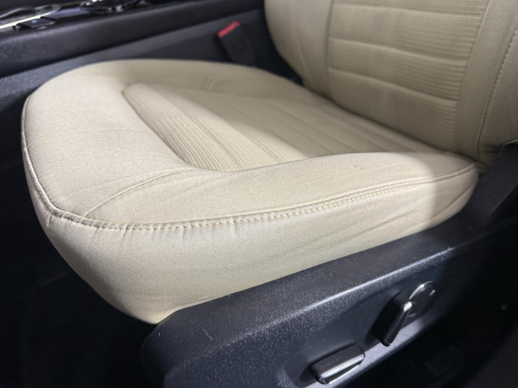used 2016 Ford Edge car, priced at $10,000
