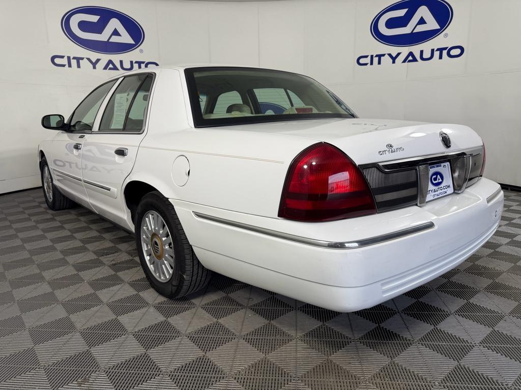 used 2008 Mercury Grand Marquis car, priced at $8,995
