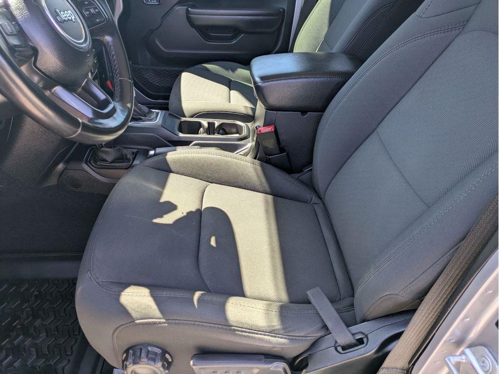 used 2021 Jeep Wrangler Unlimited car, priced at $28,770