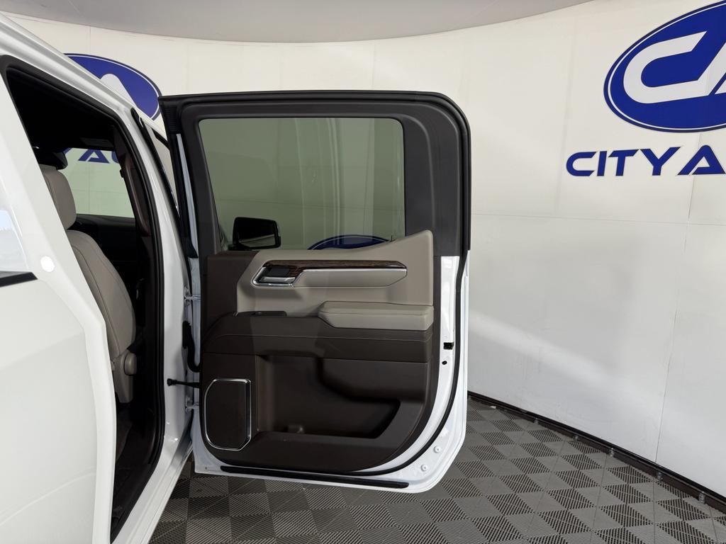 used 2024 GMC Sierra 1500 car, priced at $41,000