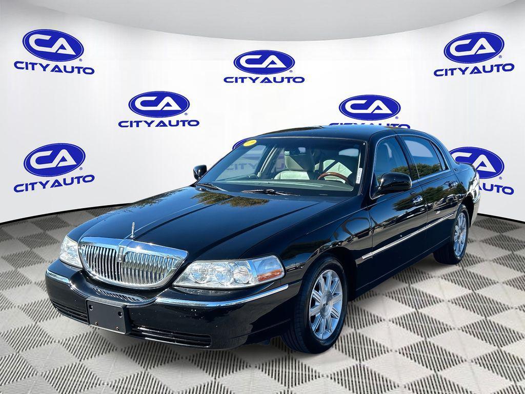 used 2011 Lincoln Town Car car, priced at $10,980