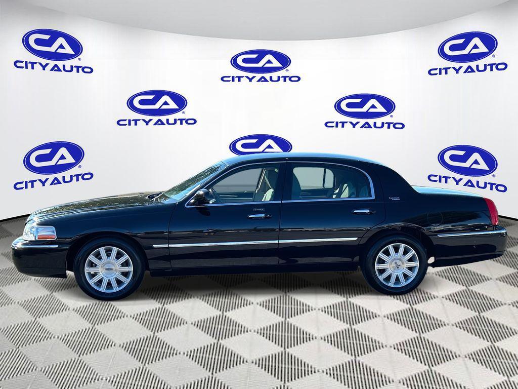 used 2011 Lincoln Town Car car, priced at $10,980
