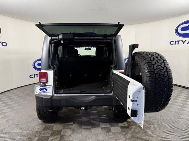 used 2015 Jeep Wrangler Unlimited car, priced at $17,995