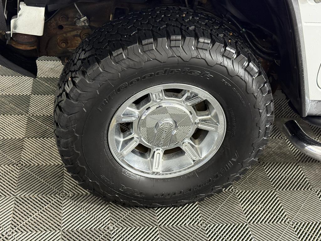 used 2004 Hummer H2 car, priced at $18,995