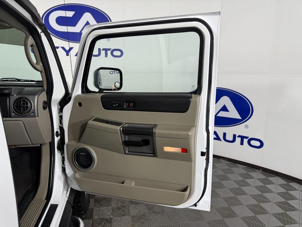 used 2004 Hummer H2 car, priced at $18,995