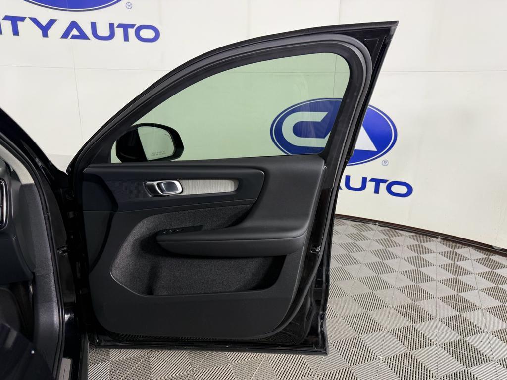 used 2024 Volvo XC40 car, priced at $24,487