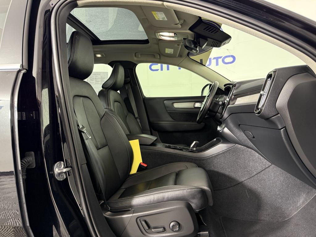 used 2024 Volvo XC40 car, priced at $24,487