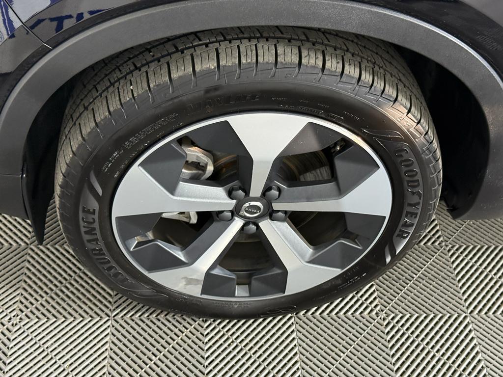 used 2024 Volvo XC40 car, priced at $24,487