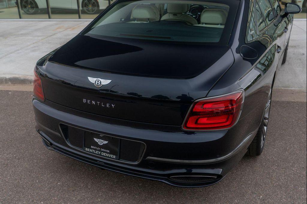 new 2025 Bentley Flying Spur car